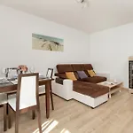 Baltic & Forest With Parking By Renters شقة *