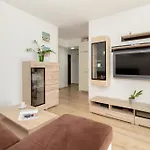 شقة Baltic & Forest With Parking By Renters *