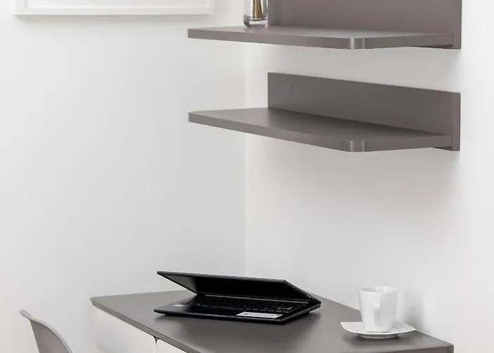 Baltic & Forest With Parking By Renters