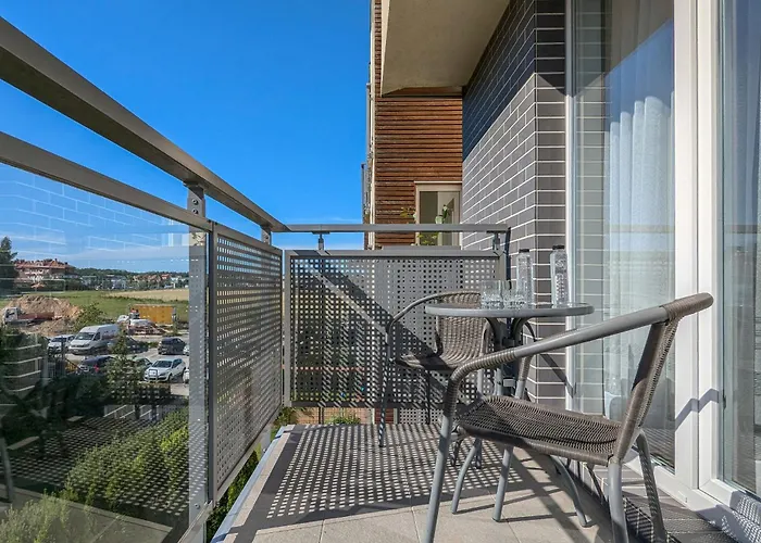 Baltic & Forest With Parking By Renters Apartament Gdynia